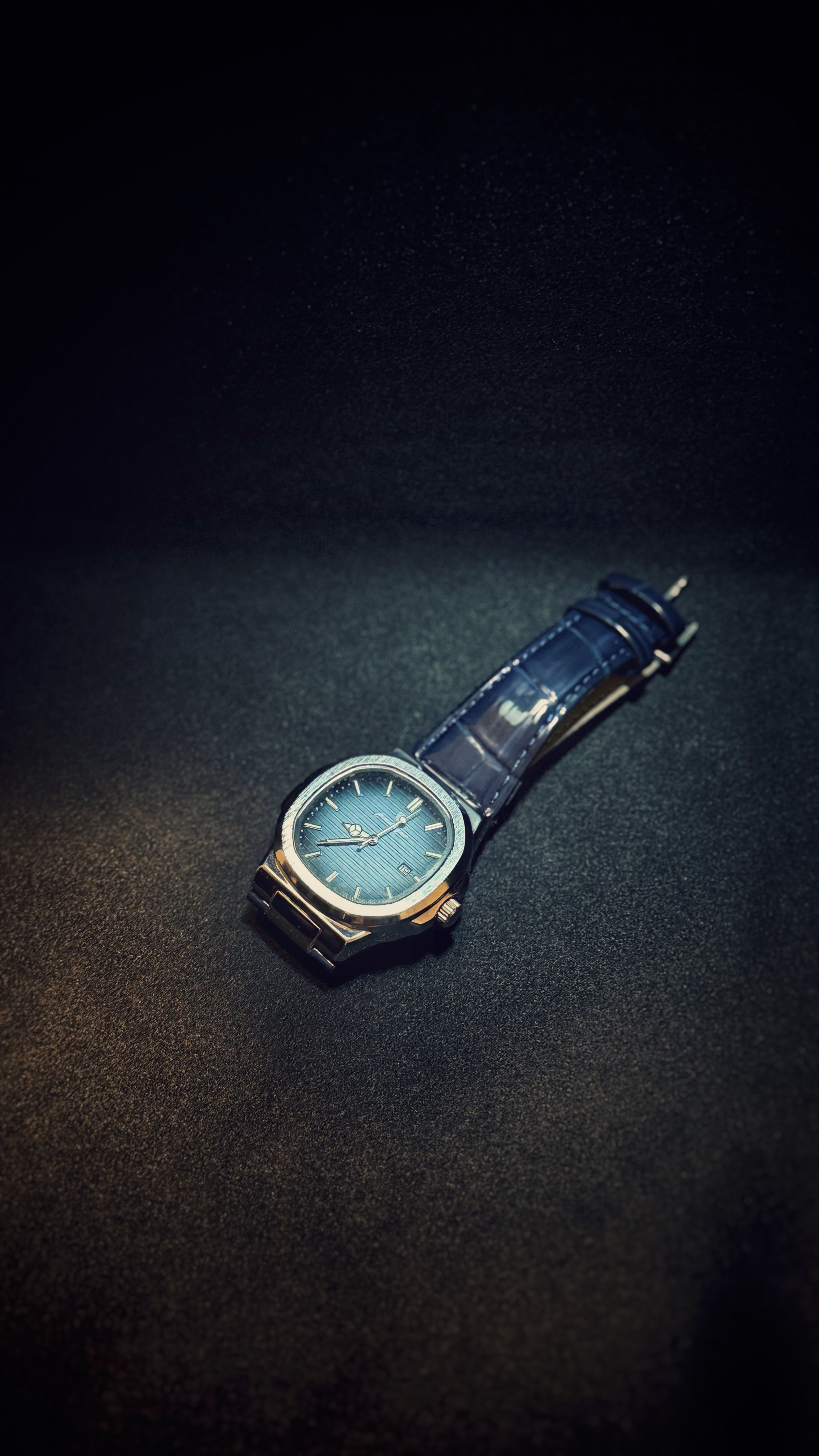 Reloj Poedagar Nautilus Cuero. Azul
