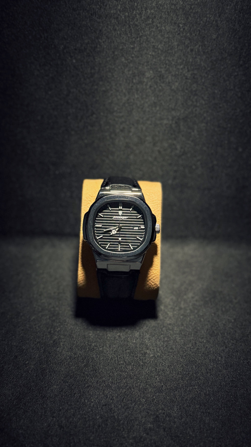 Reloj Poedagar Nautilus Cuero. Negro
